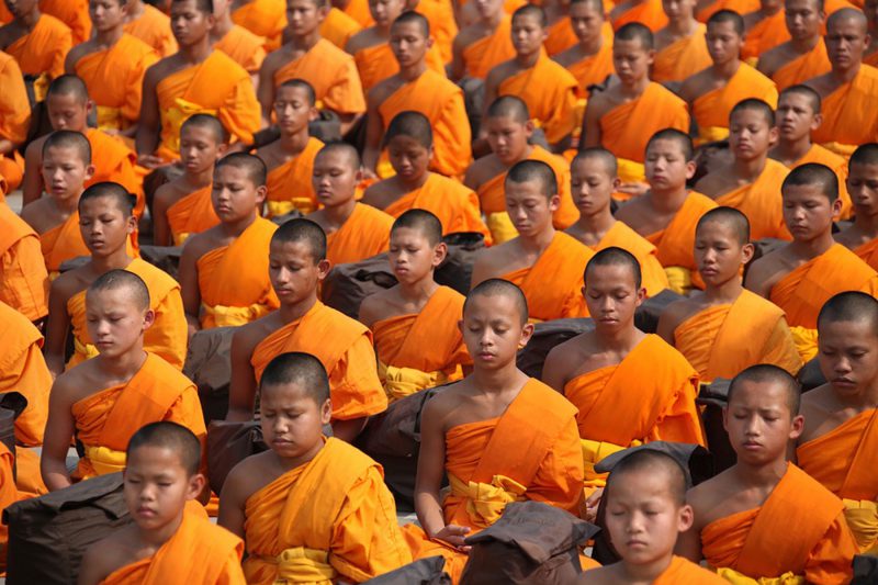 Tailandia monjes en Bangkok